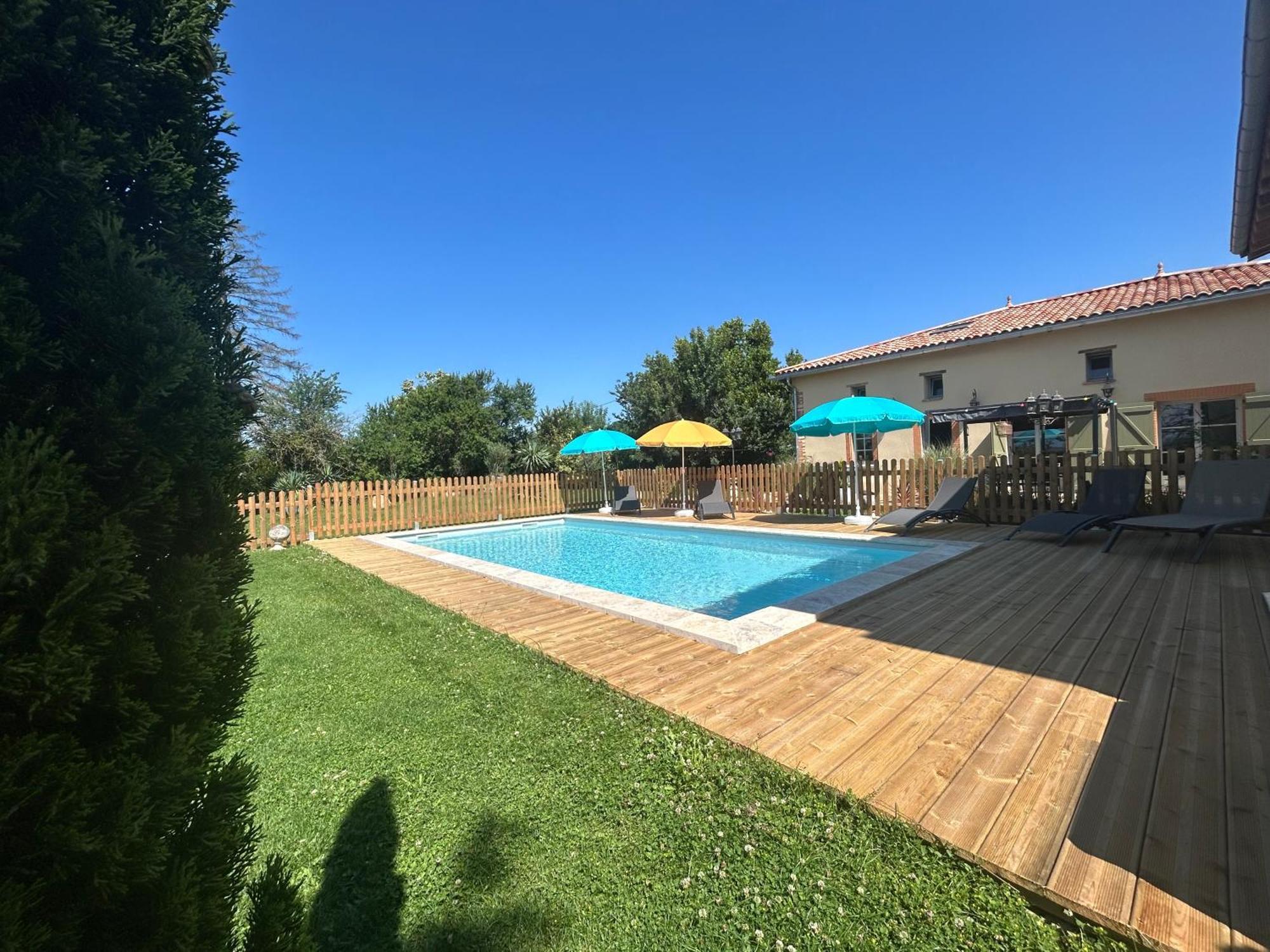 Maison D'Hotes "La Clef Des Champs" Piscine Ortance Sajas Exteriér fotografie